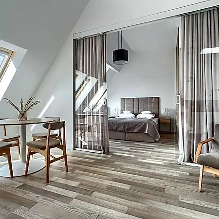 1899 Hotel apartamentowy 3*